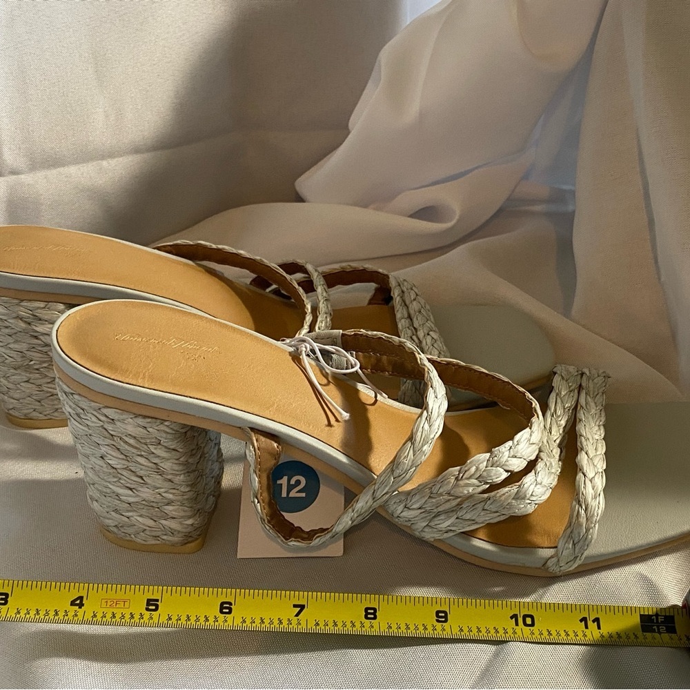 Universal Thread Goods Co. platform sandals
